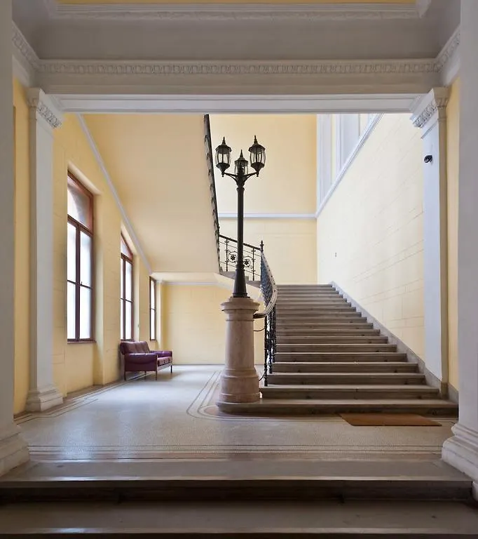 Art And Architecture Apartment Budapest