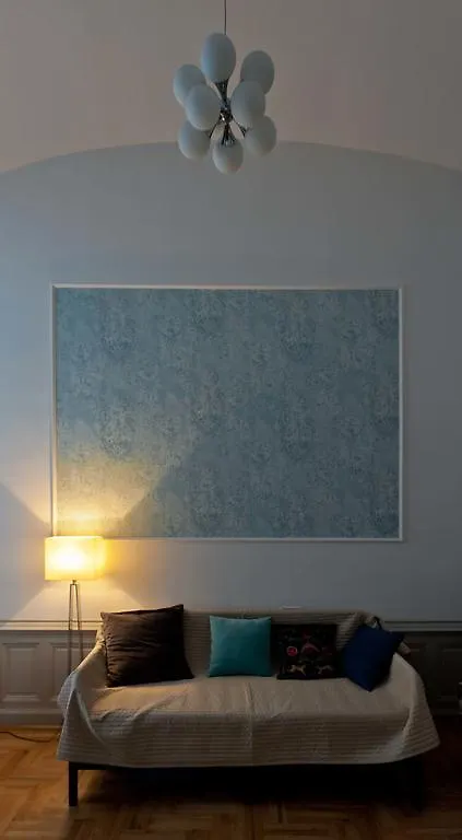 Art And Architecture Apartment Budapest