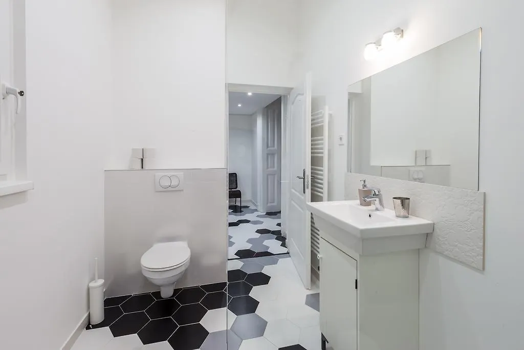 Art And Architecture Apartment Budapest