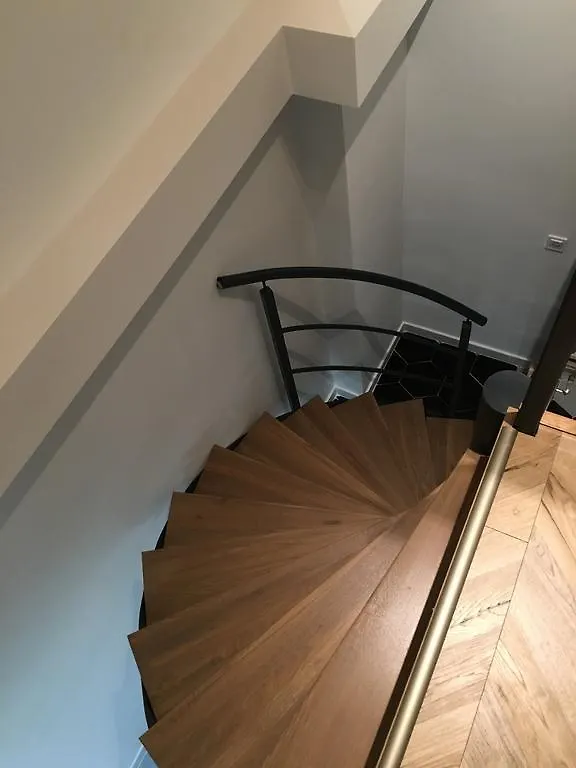 Art And Architecture Apartment Budapest